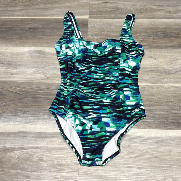 🏴Speedo Chic Multicolor Swimsuit size 10 - Picture 2 of 7